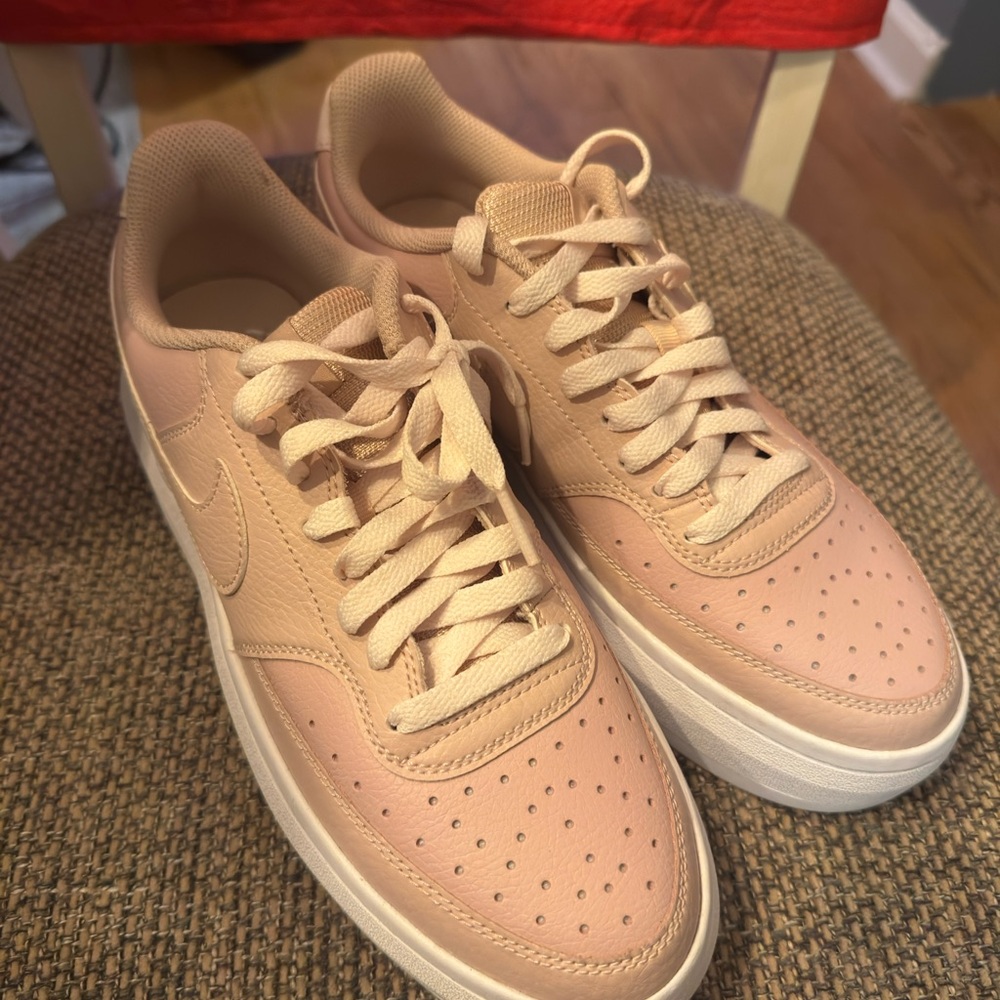 Nike Coral Low-Top Sneakers